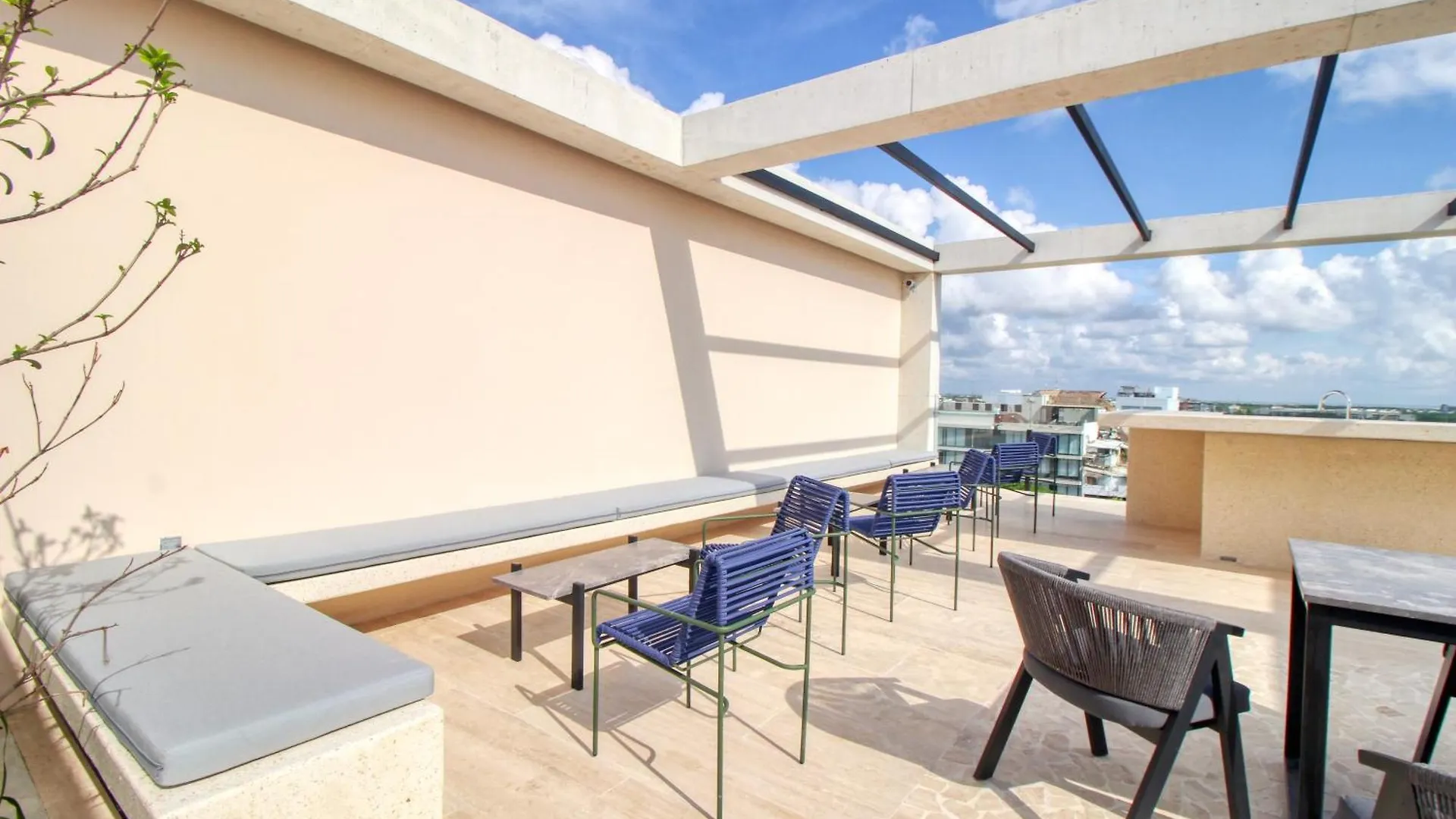 Ceren Luxury Apartments # 203A Playa del Carmen 0*,  México